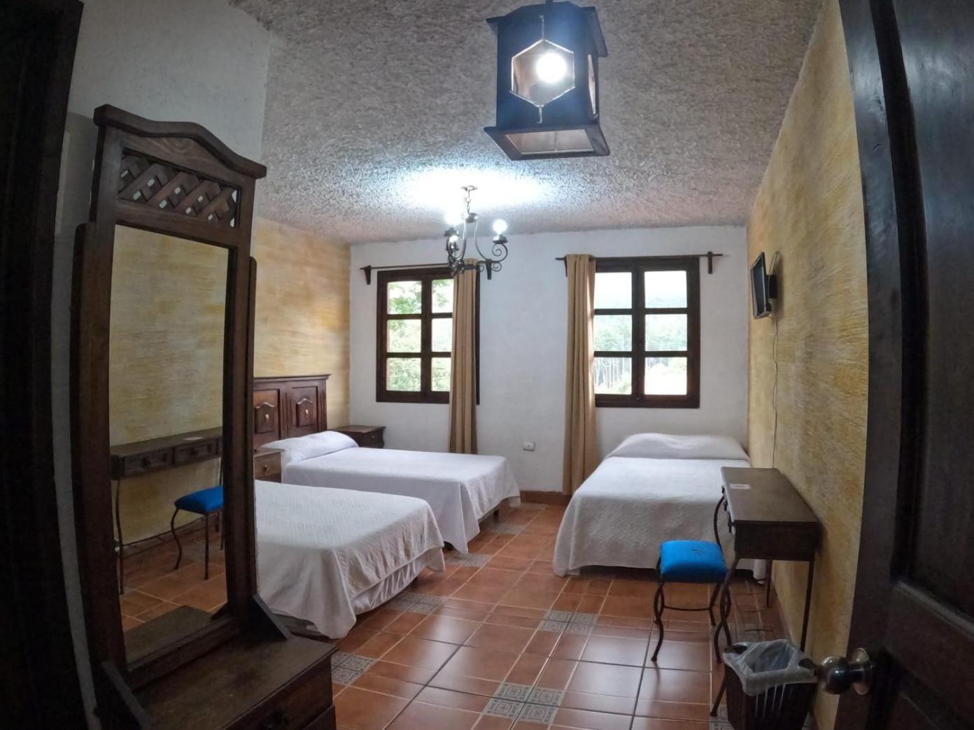 Hotel El Mirador Anexo 1 Santa Lucía Milpas Altas Chambre photo